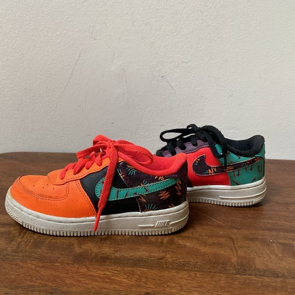 Nike Air Force One LV8 Kids' Mismatched Sneakers - Black, Purple, Orange - Picture 3 of 12